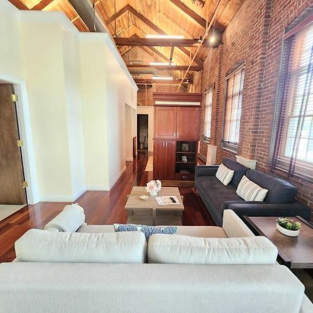 Jennifer'S Riverfront Foundry Apartment Downtown بروفيدنس، رود آيلاند المظهر الخارجي الصورة